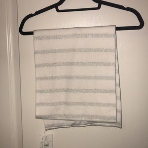 NEW White beaded wrap/scarf 🎀